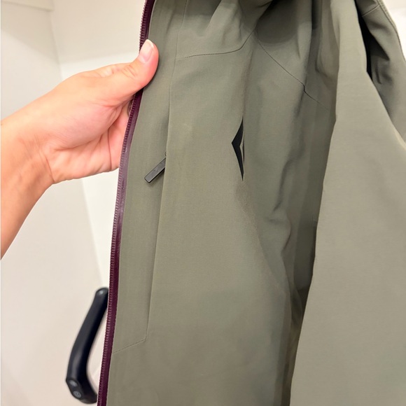 NEW with tags Black Diamond Recon Stretch Ski Shell - Women’s size Small - Picture 9 of 9